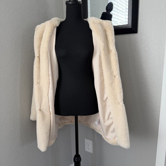 POPSUGAR Ivory Cream Plush Faux Fur Oversized Coat XS - Picture 9 of 16